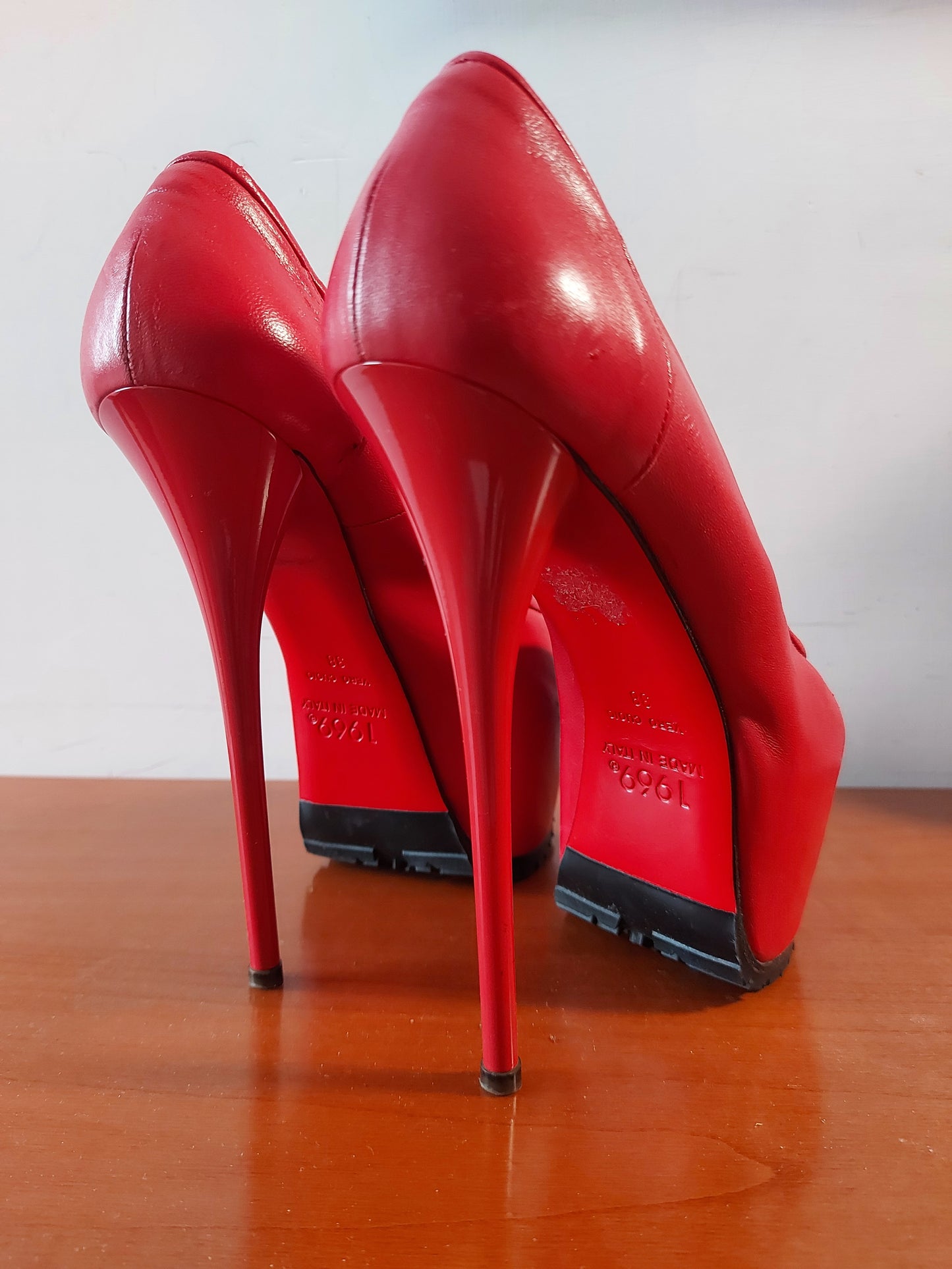 scarpe rosse pelle