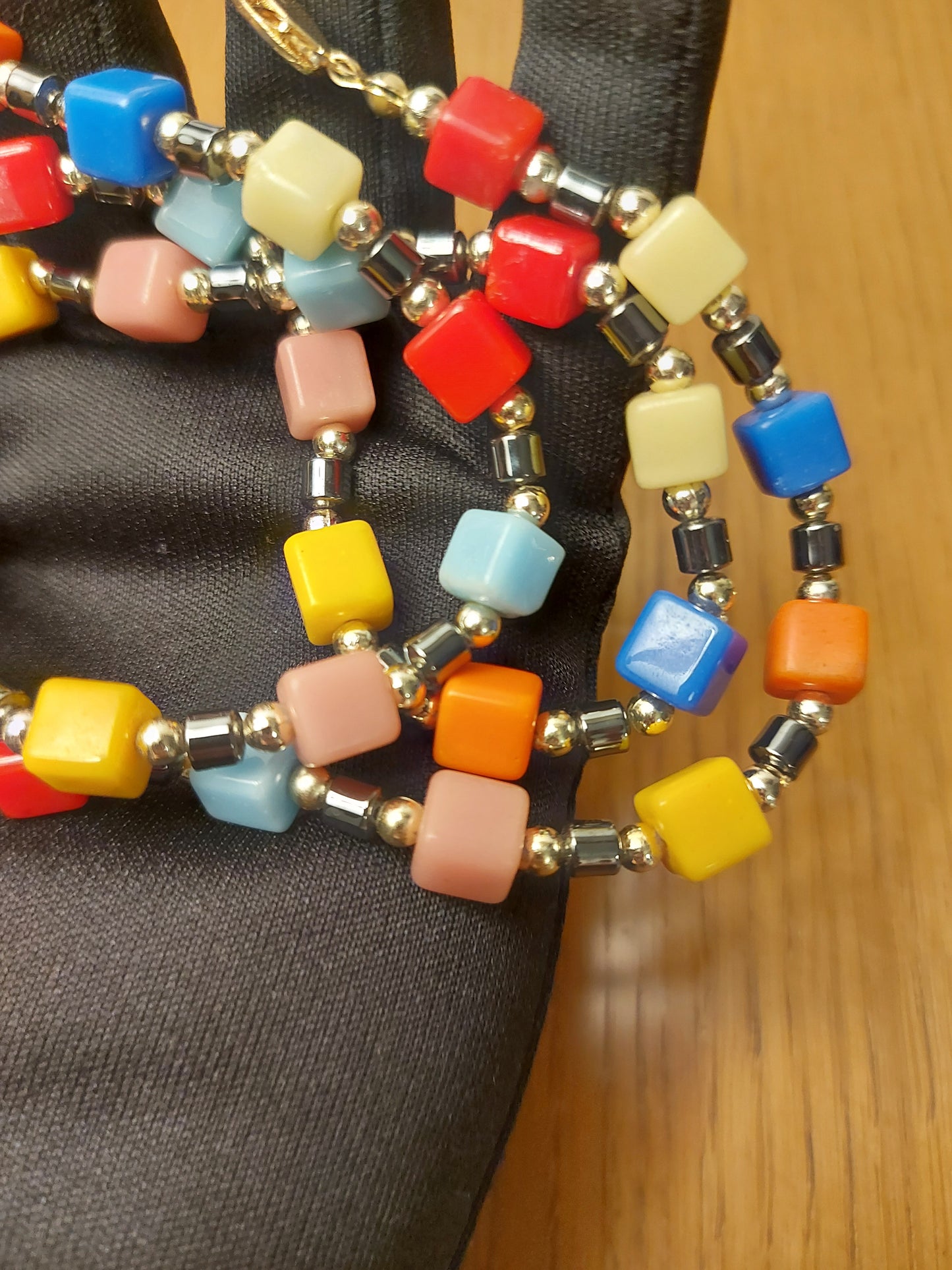 Collana multicolor