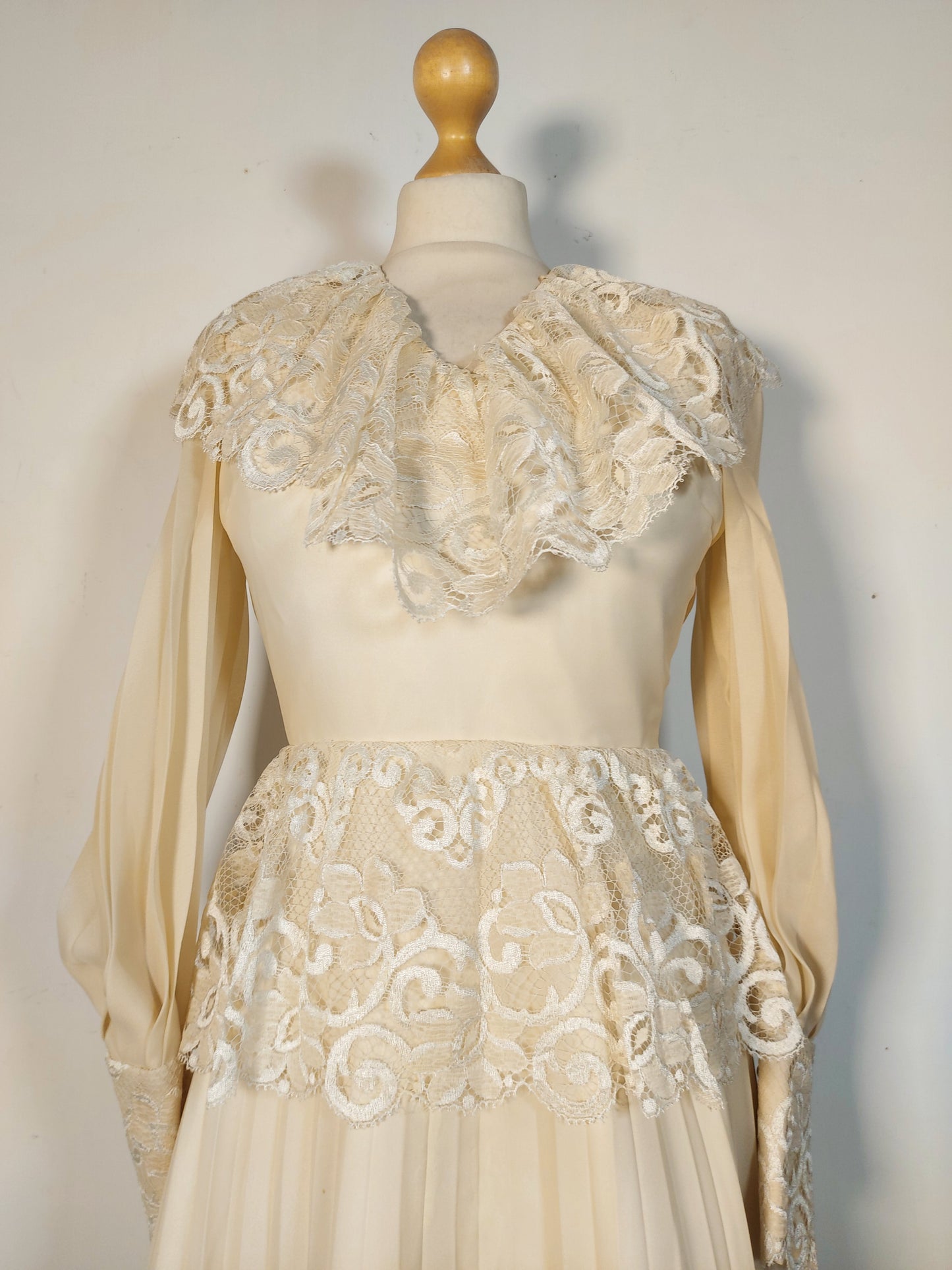 Abito sposa anni '80 ecru